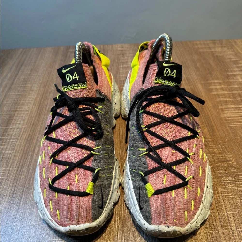 Nike Space Hippie 04‎ Light Arctic Pink Womens Size 6.5 CD3476-700 Sneakers
